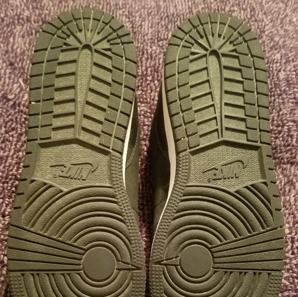 Jordans - Picture 4 of 5